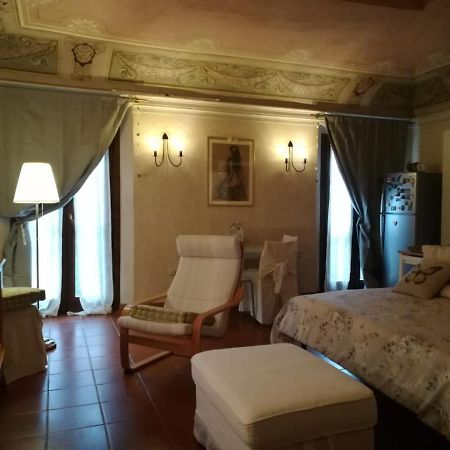 Bed and Breakfast Loft '900 Равенна Екстер'єр фото
